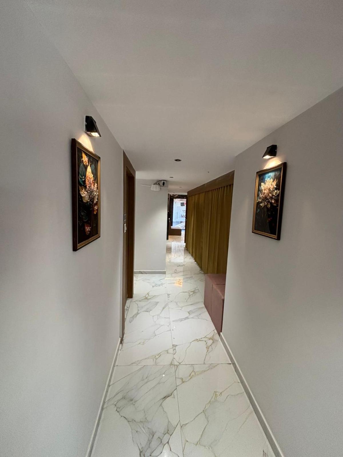 Hotel Phoniex Ahmedabad Luaran gambar